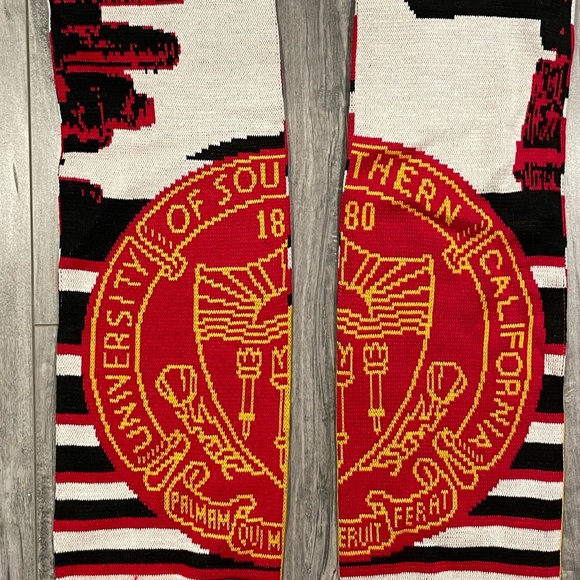 USC Marshall Soccer Knit Scarf - Picture 5 of 6